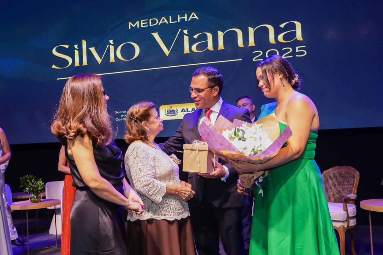 25-11-2025 - Medalha Silvio Viana 2025