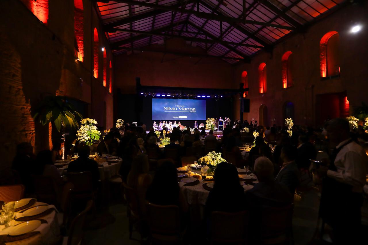 25-11-2025 - Medalha Silvio Viana 2025